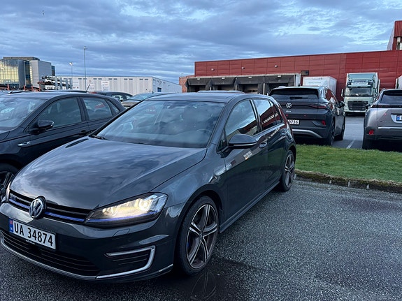 Volkswagen Golf VII 2 of 21
