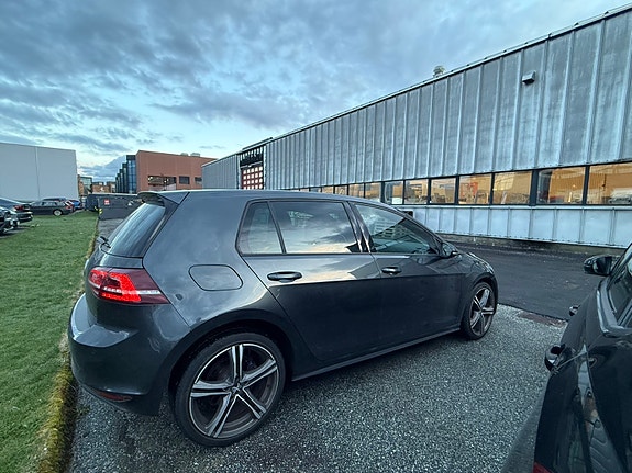 Volkswagen Golf VII 3 of 21