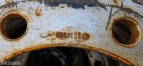 Andre 6 stk. Firestone FD600 Steelcord Radial piggdekk på stålfelg. 7 of 11