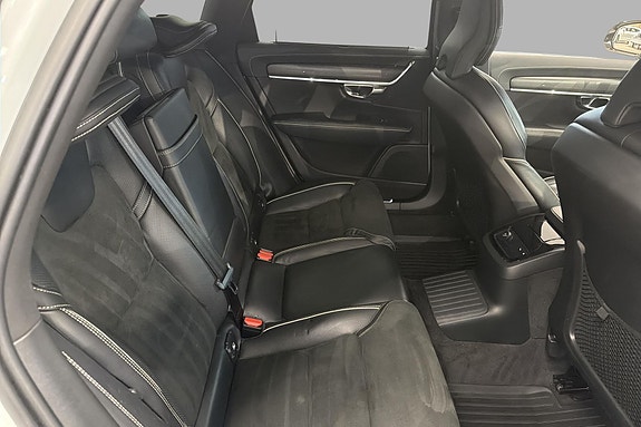 Volvo V90 17 of 19