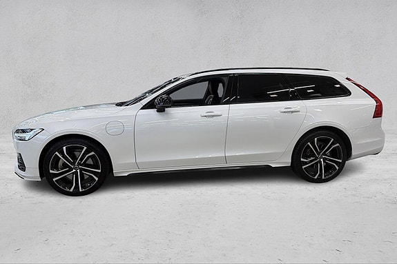 Volvo V90 2 of 19