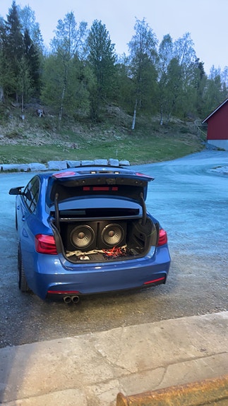 BMW 330e 15 of 18