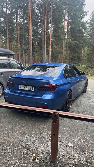 BMW 330e 10 of 18