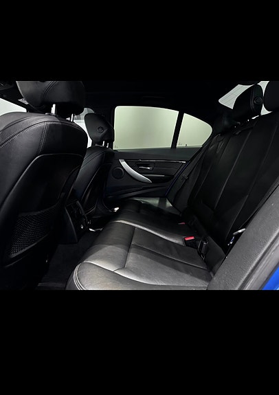 BMW 330e 18 of 18