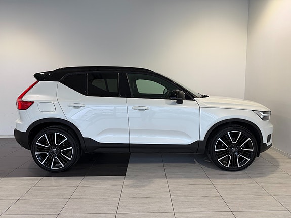 Volvo XC40 9 of 30