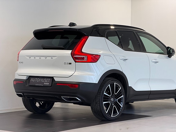 Volvo XC40 6 of 30