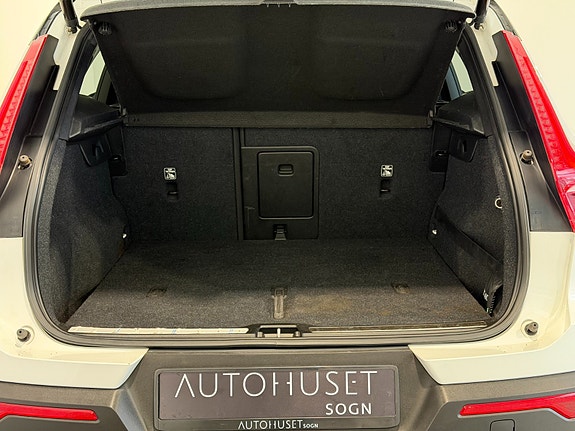 Volvo XC40 26 of 30