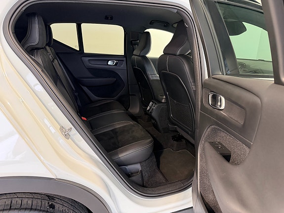 Volvo XC40 20 of 30