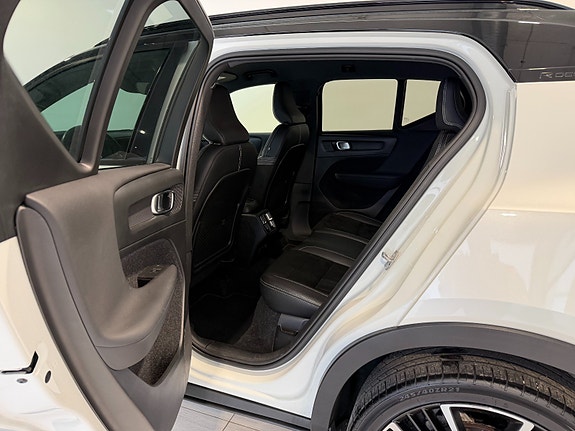 Volvo XC40 18 of 30