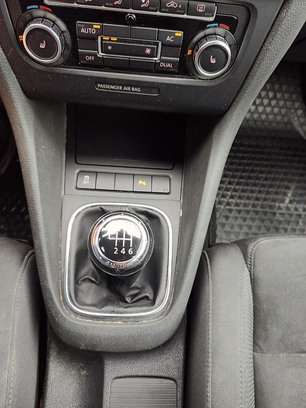 Volkswagen Golf VI 17 of 17