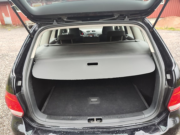 Volkswagen Golf VI 11 of 17