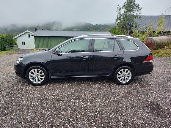 Volkswagen Golf VI 2 of 17
