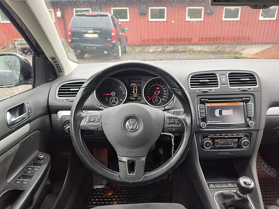 Volkswagen Golf VI 12 of 17