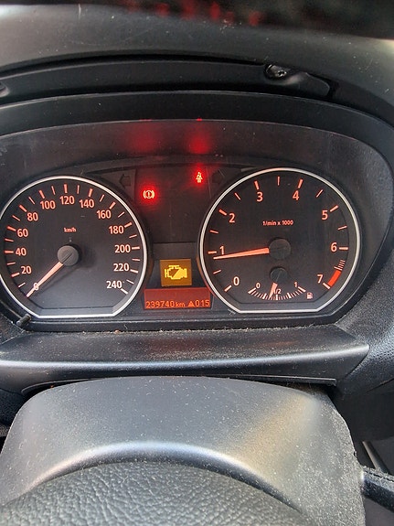 BMW 120i 6 of 6