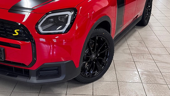MINI Countryman SE 3 of 30