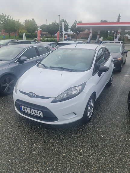 Ford Fiesta 3 of 9