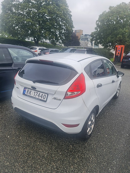 Ford Fiesta 5 of 9