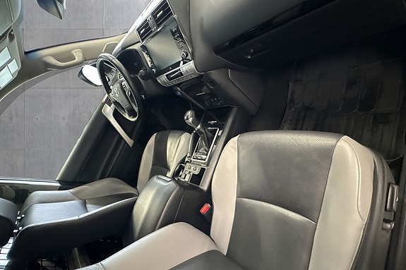 Toyota Land Cruiser 15 of 20