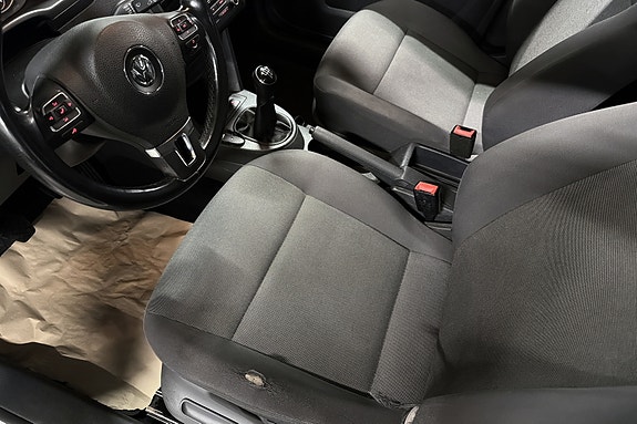 Volkswagen Caddy Maxi 18 of 24