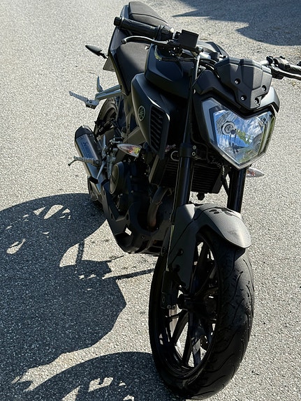 Yamaha MT-125 4 of 10
