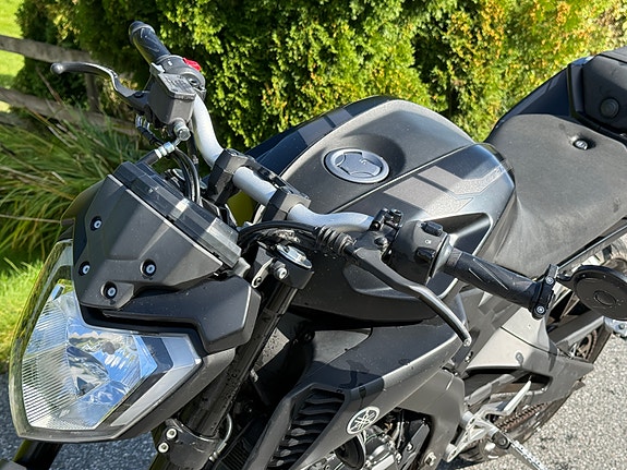 Yamaha MT-125 6 of 10