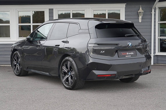 BMW iX 6 of 29