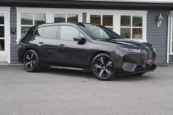BMW iX 3 of 29