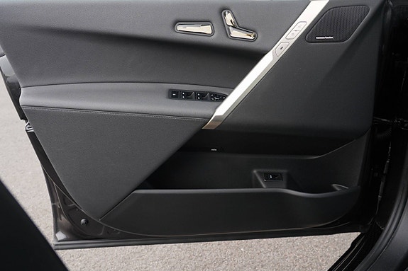 BMW iX 17 of 29