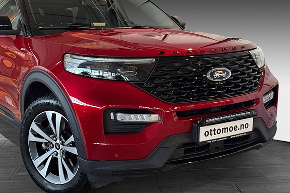 Ford Explorer 2 of 30
