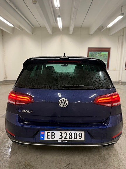 Volkswagen e-Golf VII 9 of 15