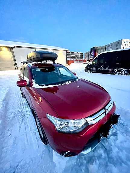 Mitsubishi Outlander 2 of 2