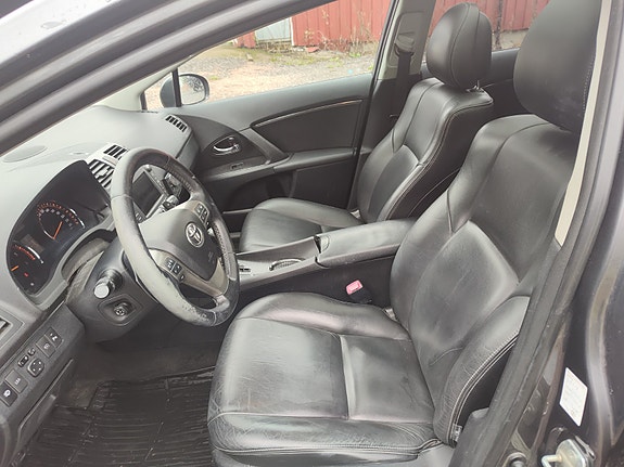 Toyota Avensis 9 of 18