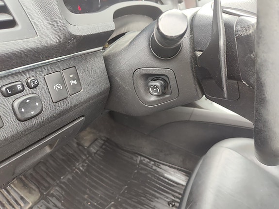 Toyota Avensis 12 of 18