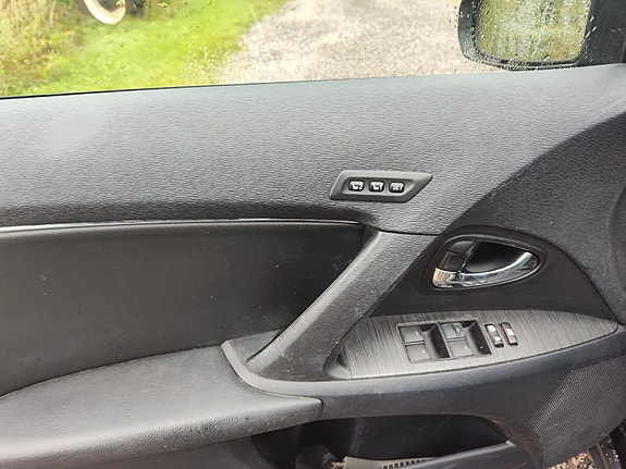 Toyota Avensis 11 of 18
