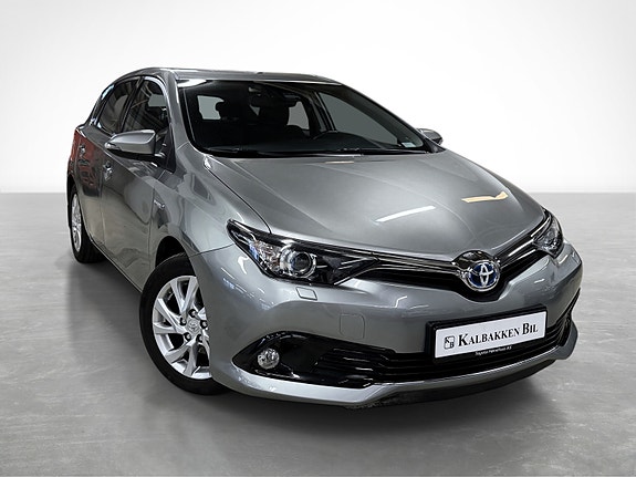 Toyota Auris 3 of 30
