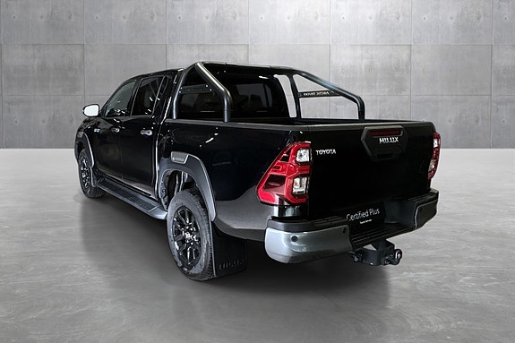 Toyota HiLux 3 of 29