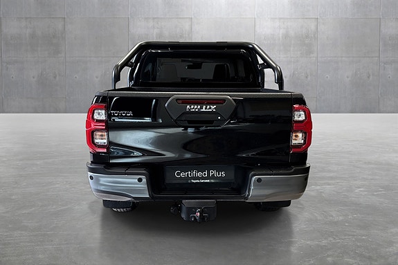 Toyota HiLux 4 of 29