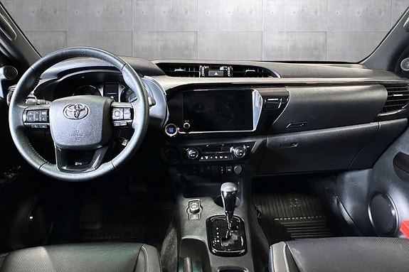 Toyota HiLux 9 of 29