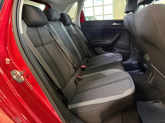 Volkswagen Polo 15 of 30