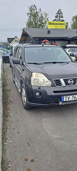 Nissan X-Trail 4 of 7