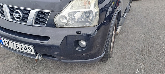 Nissan X-Trail 2 of 7
