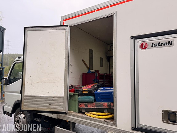 Mitsubishi Fuso Canter 29 of 30
