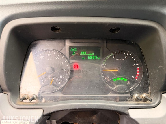 Mitsubishi Fuso Canter 18 of 30