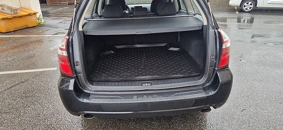 Subaru Legacy Outback 14 of 30