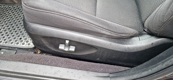 Subaru Legacy Outback 24 of 30