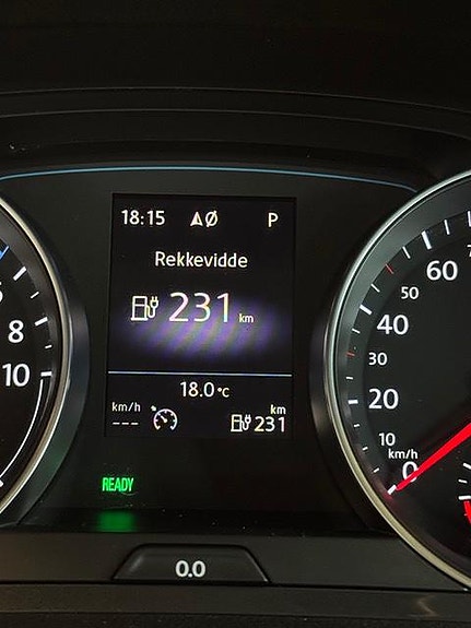 Volkswagen e-Golf VII 11 of 18