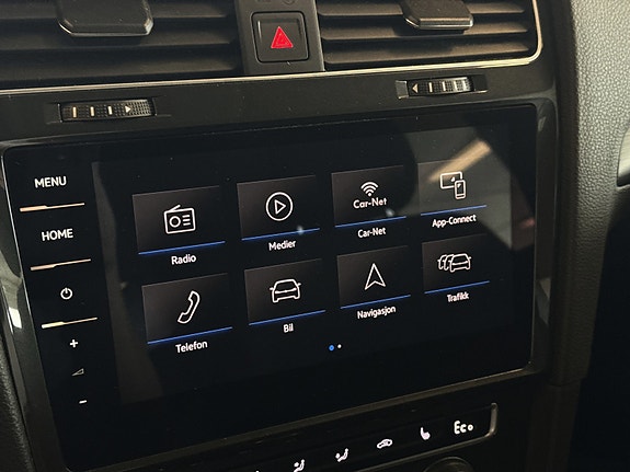 Volkswagen e-Golf VII 15 of 18