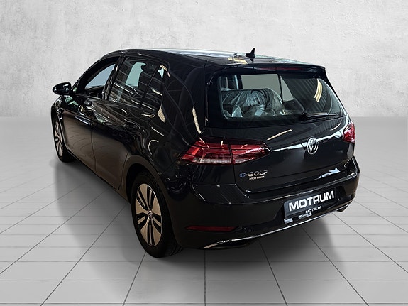 Volkswagen e-Golf VII 6 of 18