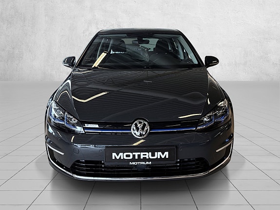 Volkswagen e-Golf VII 2 of 18