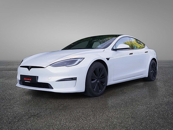 Tesla Model S 4 of 30